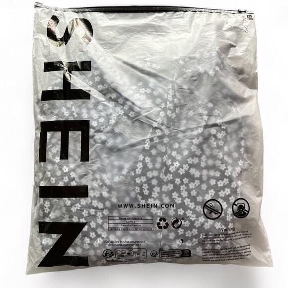 SHEIN Ditsy Floral Print Wrap Dress Blue New Size Large knee length boho - Picture 10 of 10